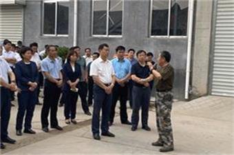 齐河县领导姜凌刚、滕双兴及观摩团一行莅临富足古酿小镇调研工作
